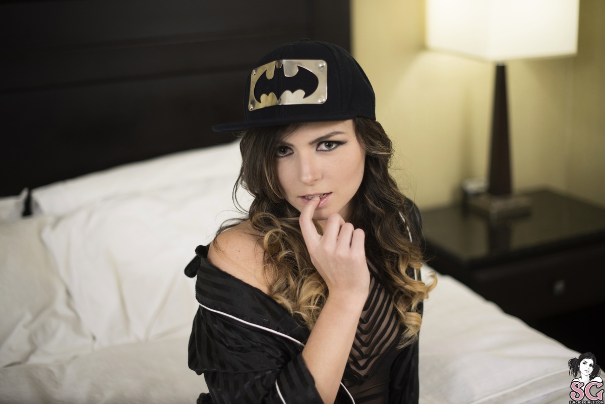 ayefkayxoxo-hero-01.jpg