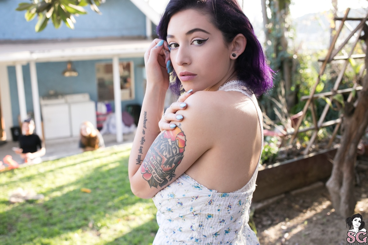 sophoulla-burntnorton-01.jpg