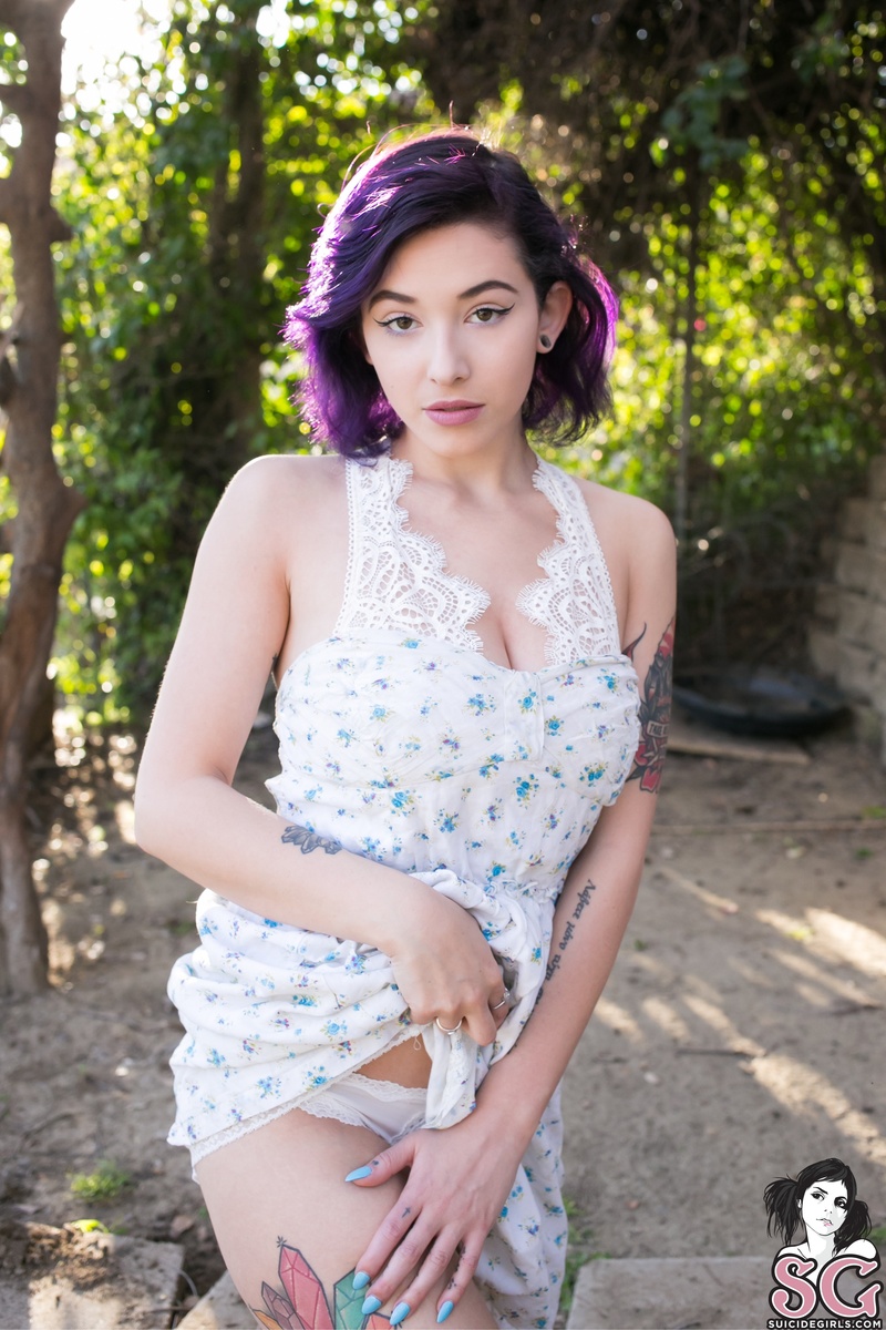 sophoulla-burntnorton-03.jpg
