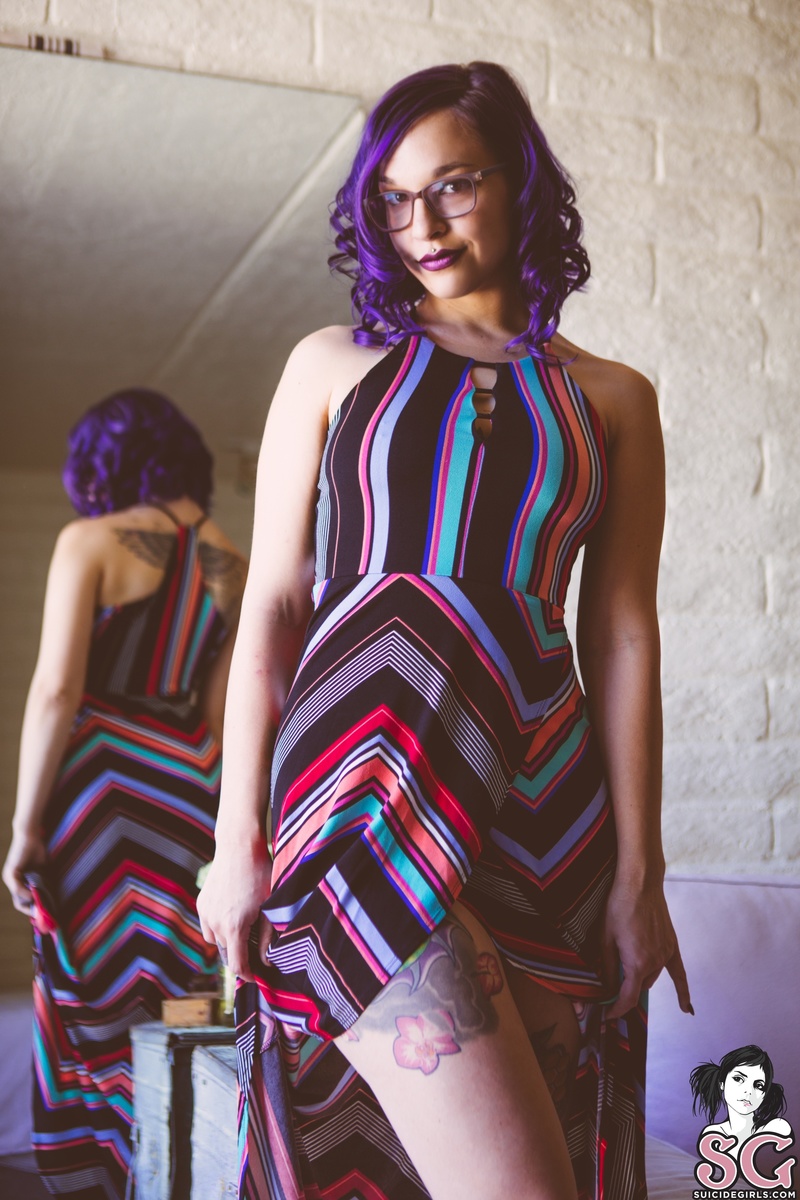 sissylaala-striped-01.jpg