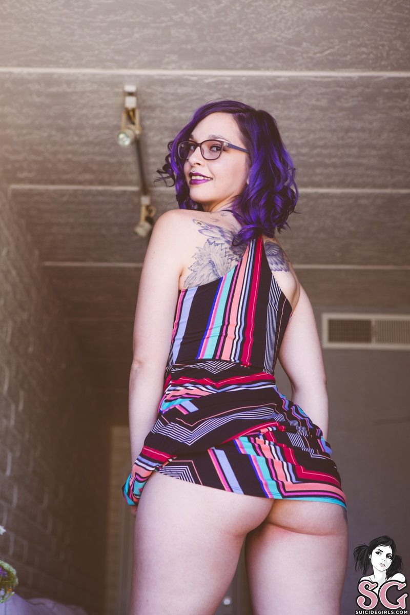sissylaala-striped-05.jpg