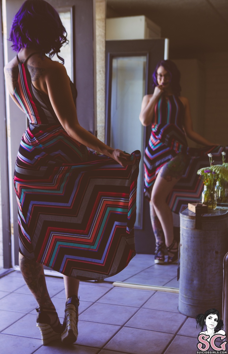 sissylaala-striped-07.jpg