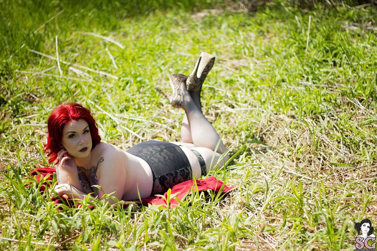 xcherryxkissx-lilred-29.jpg