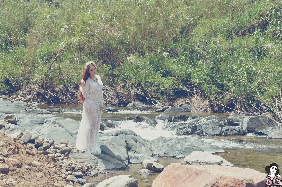 darkyrie-riverspirit-01.jpg