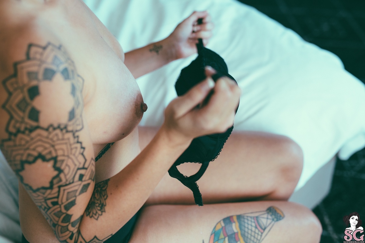 erinys-nevertheexception-15.jpg