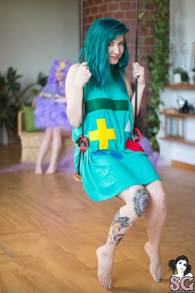 lady-redhotlikepizzasupper-01.jpg
