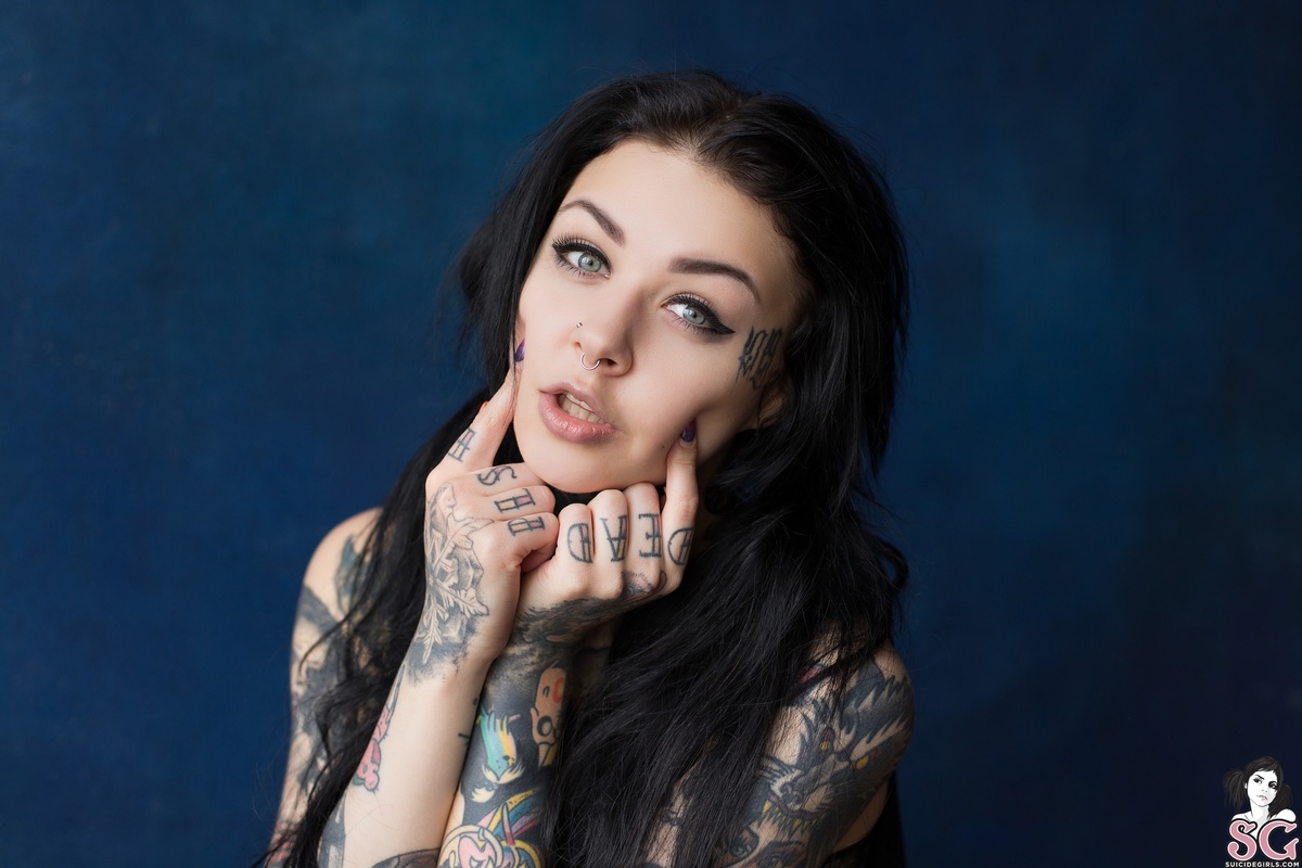 annabatman-lookatme-03.jpg