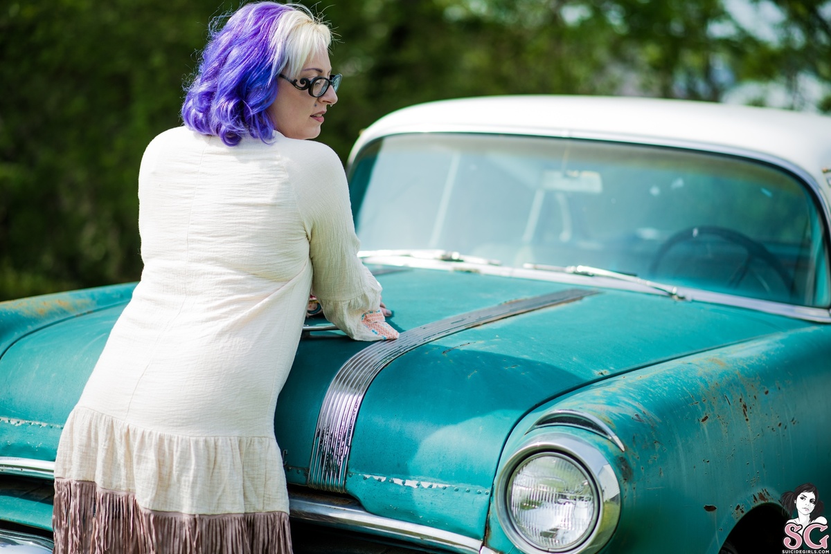 rebelleoutlaw-roadlesstraveled-03.jpg