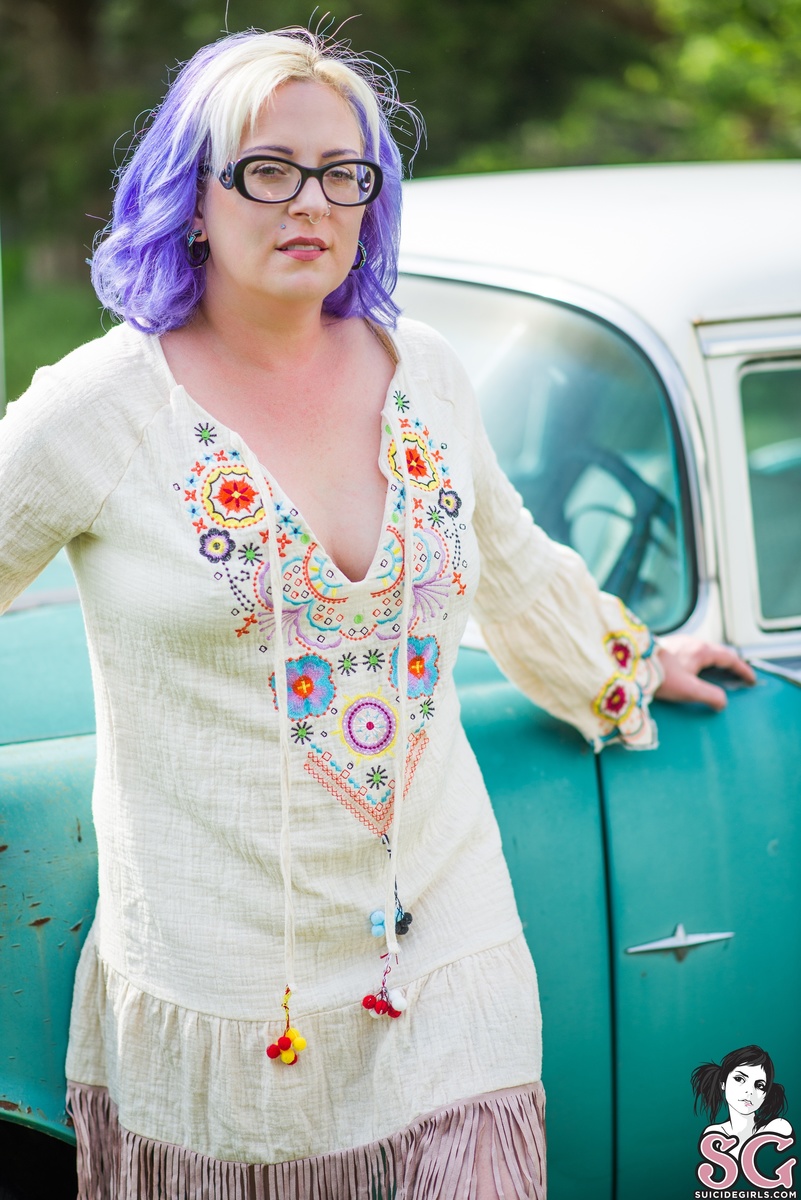 rebelleoutlaw-roadlesstraveled-05.jpg