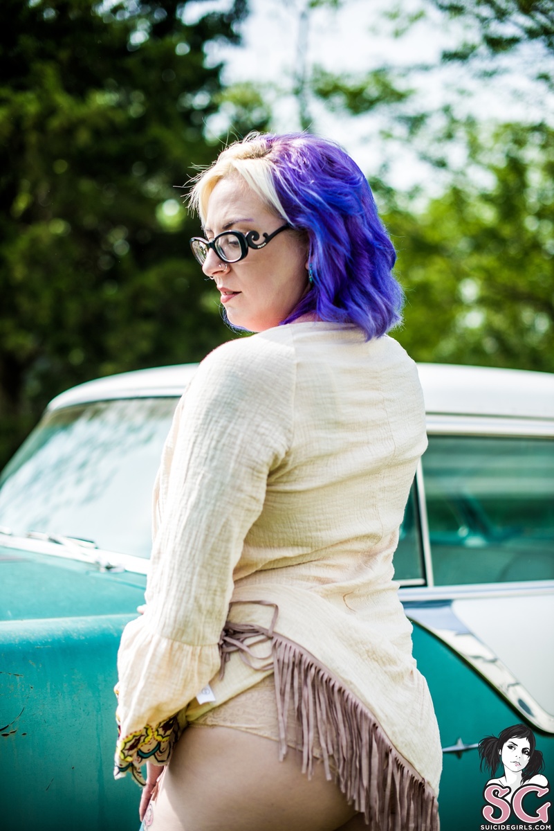 rebelleoutlaw-roadlesstraveled-09.jpg