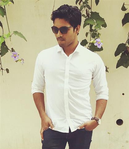 WhiteShirt