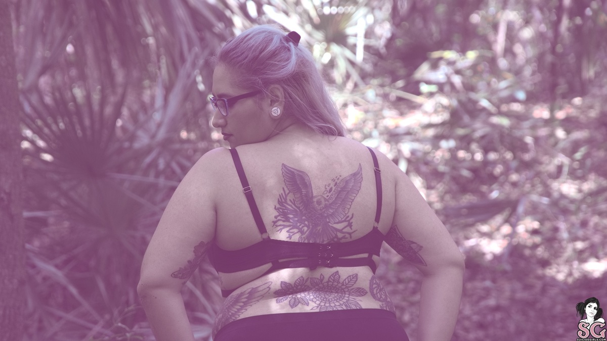 chandeliersuicide-natureland-27.jpg
