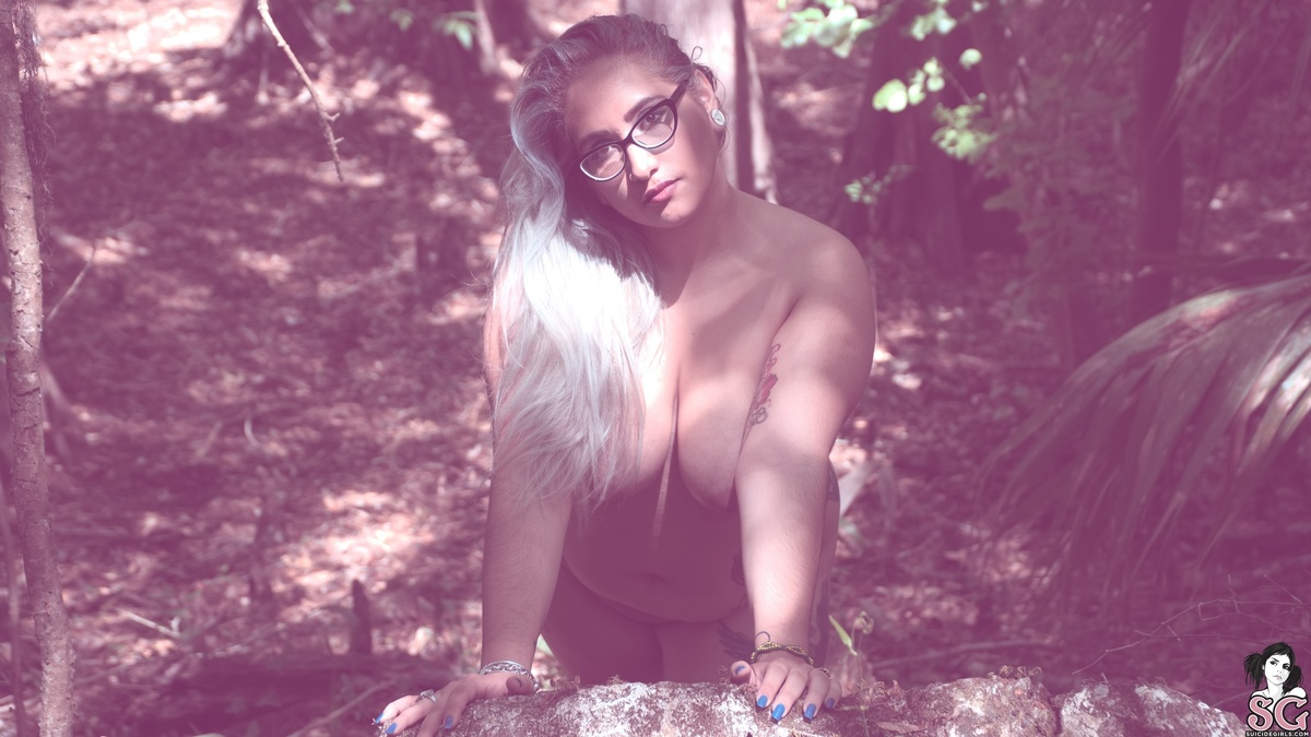 chandeliersuicide-natureland-39.jpg