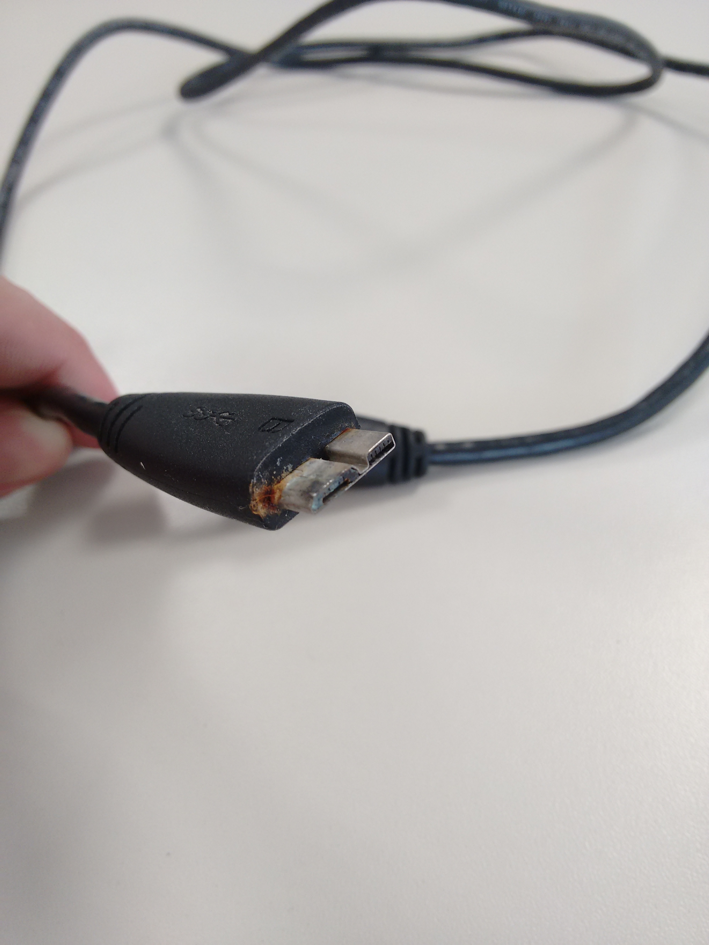 cabo_hdd_externo.jpg