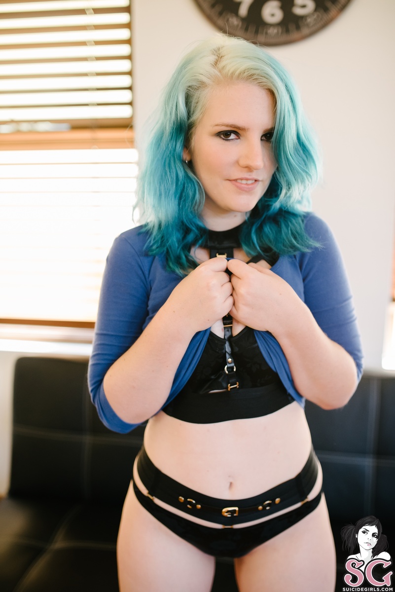 madteaparty-electricblue-11.jpg
