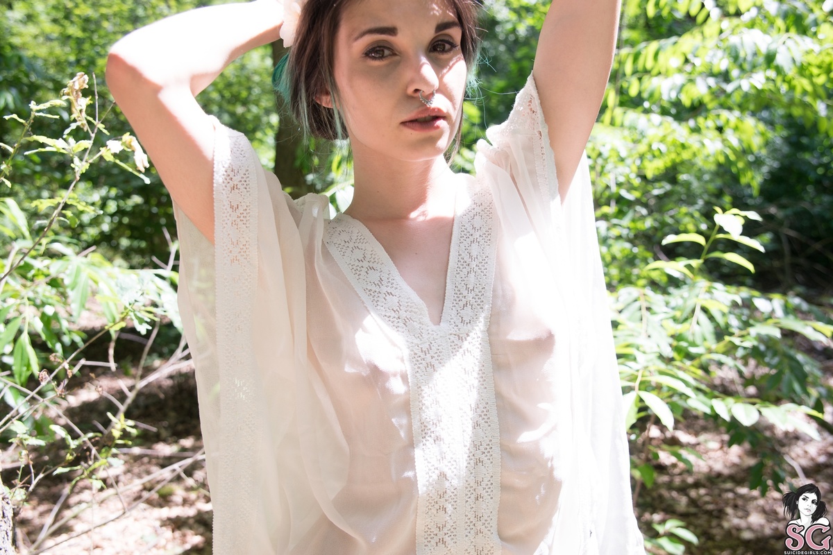 novaanne-lostinthewoods-31.jpg
