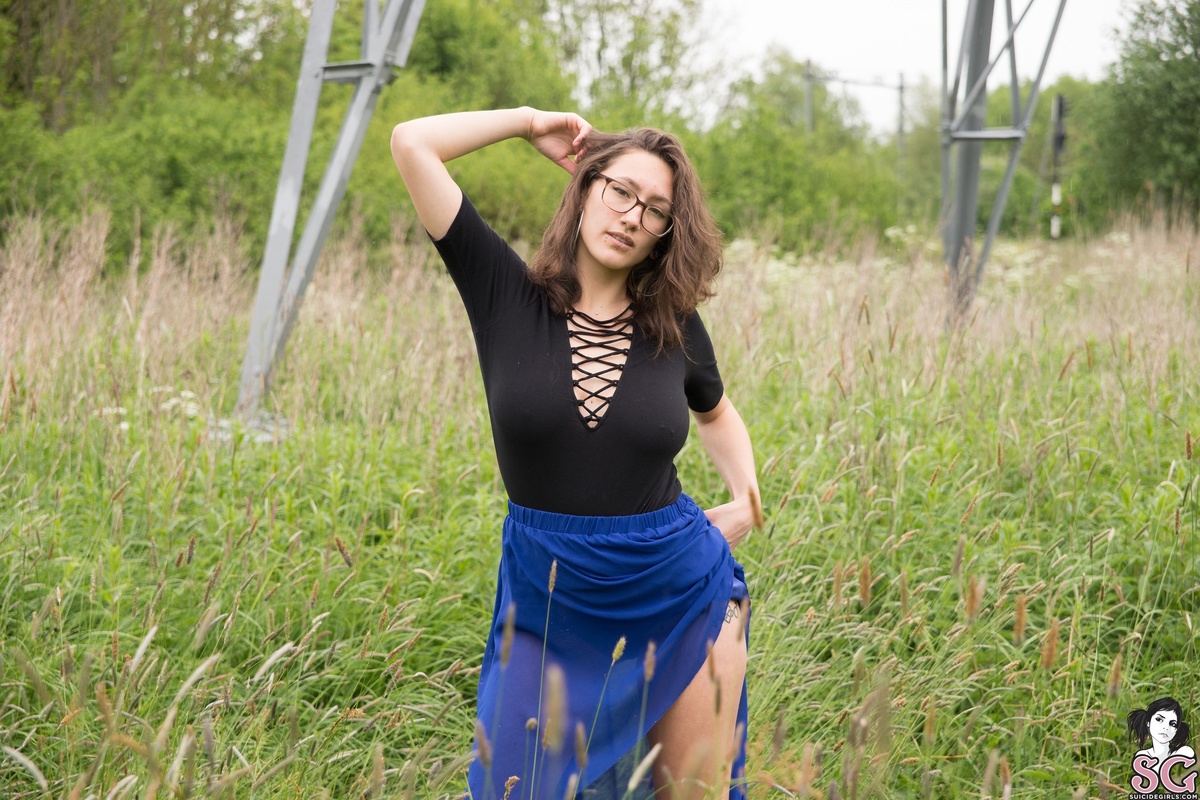 larabeard-highvoltage-03.jpg