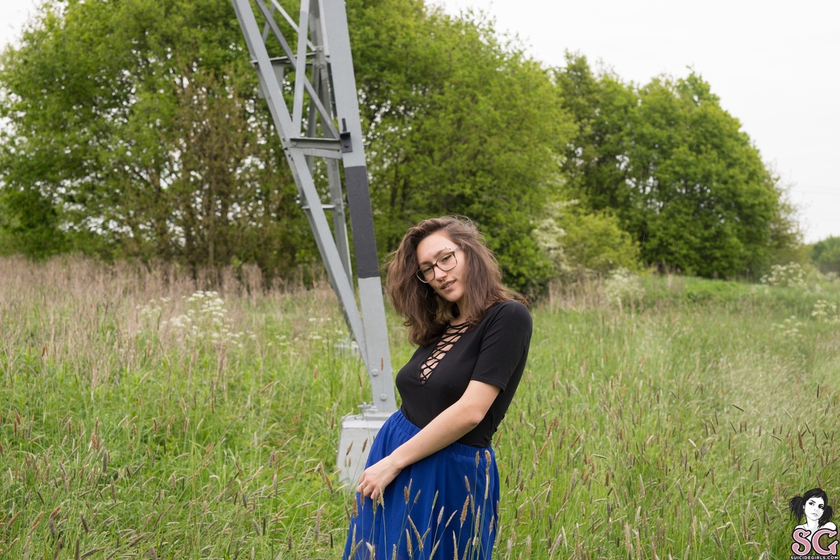 larabeard-highvoltage-05.jpg