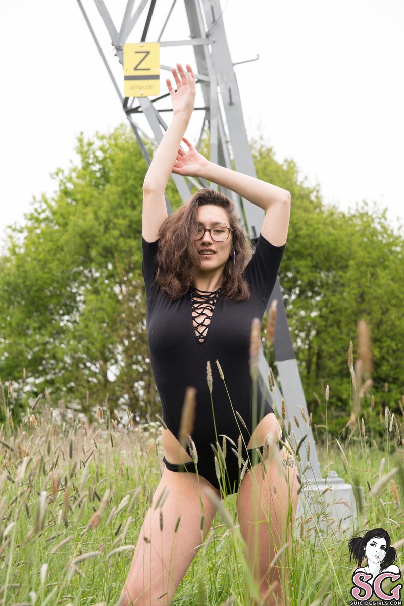 larabeard-highvoltage-15.jpg
