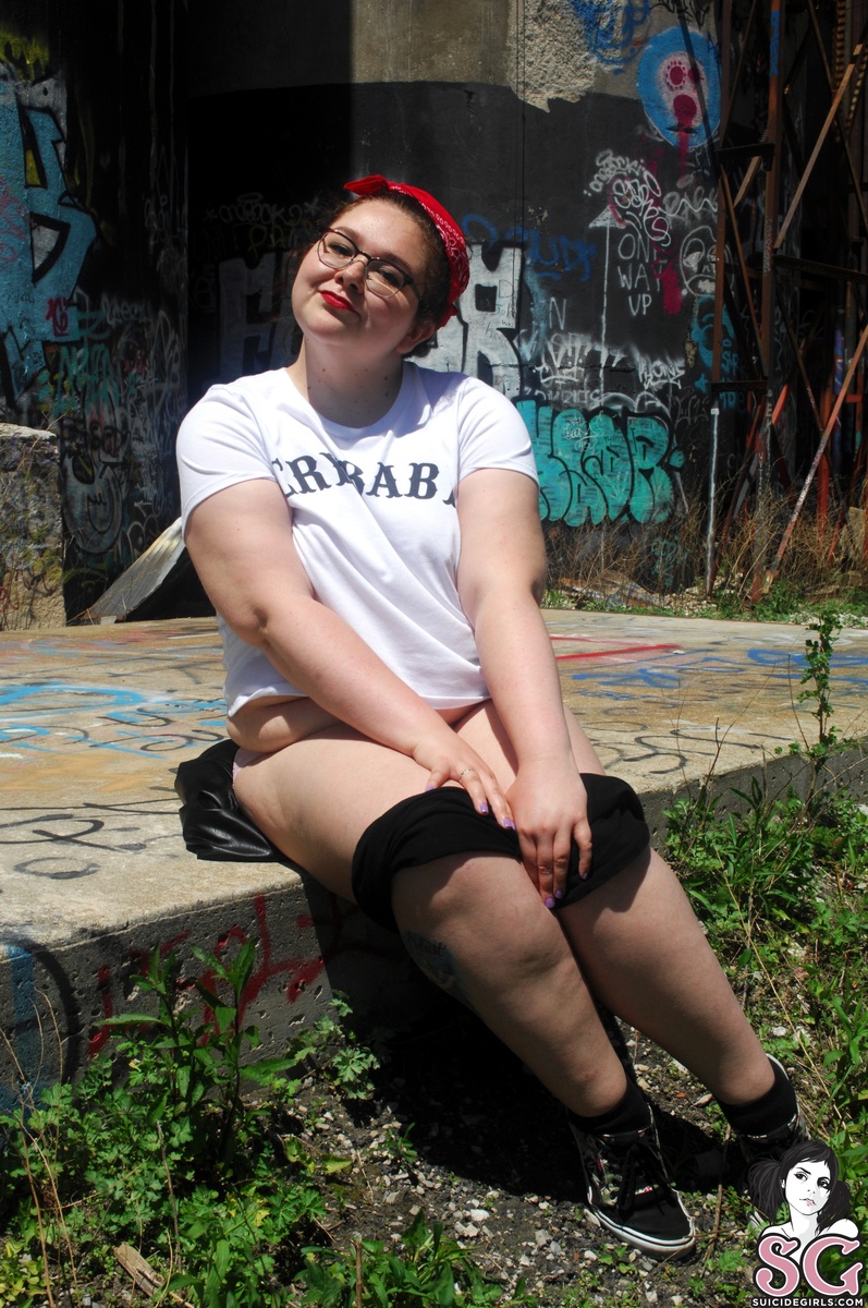 chelseadager-sotiredofbeinggood-13.jpg