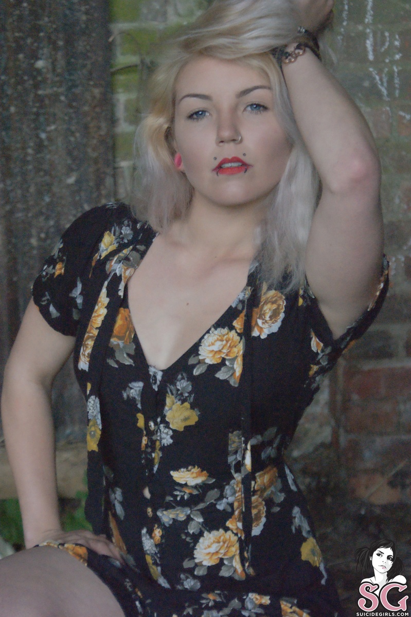 tinyvixen-borninabarn-03.jpg