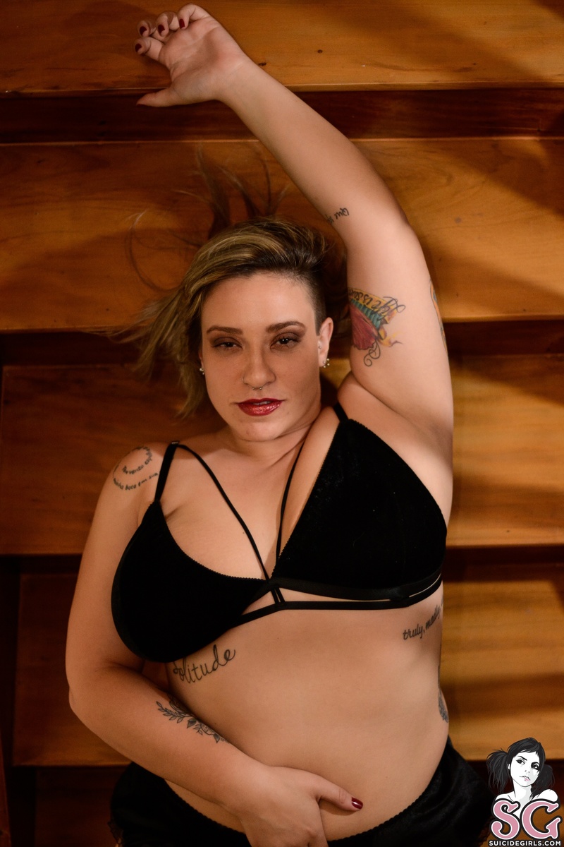 jhurricane-troubleismymiddlename-21.jpg