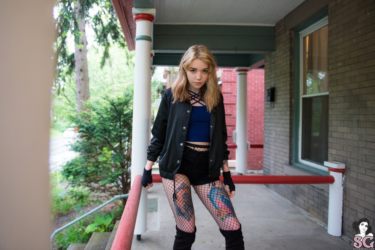 canary-blackcanarycry-01.jpg