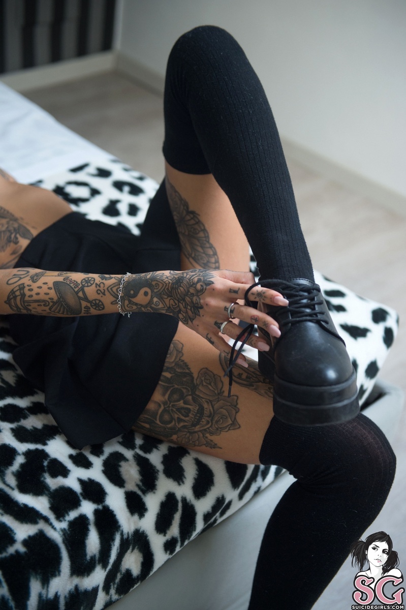 indaco-goodgirlgonnagobed-15.jpg