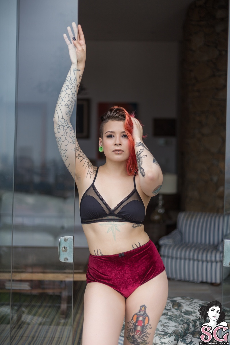 lollaax-kissitbetter-17.jpg