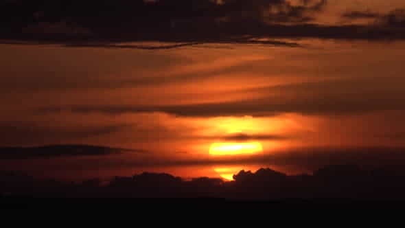26831980-sunset-over.jpg