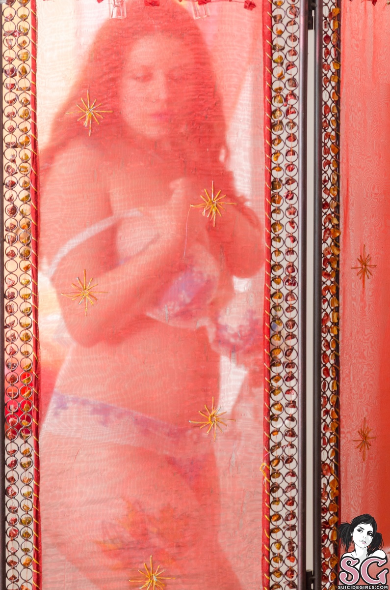 tsounachaplin-intimacy-09.jpg