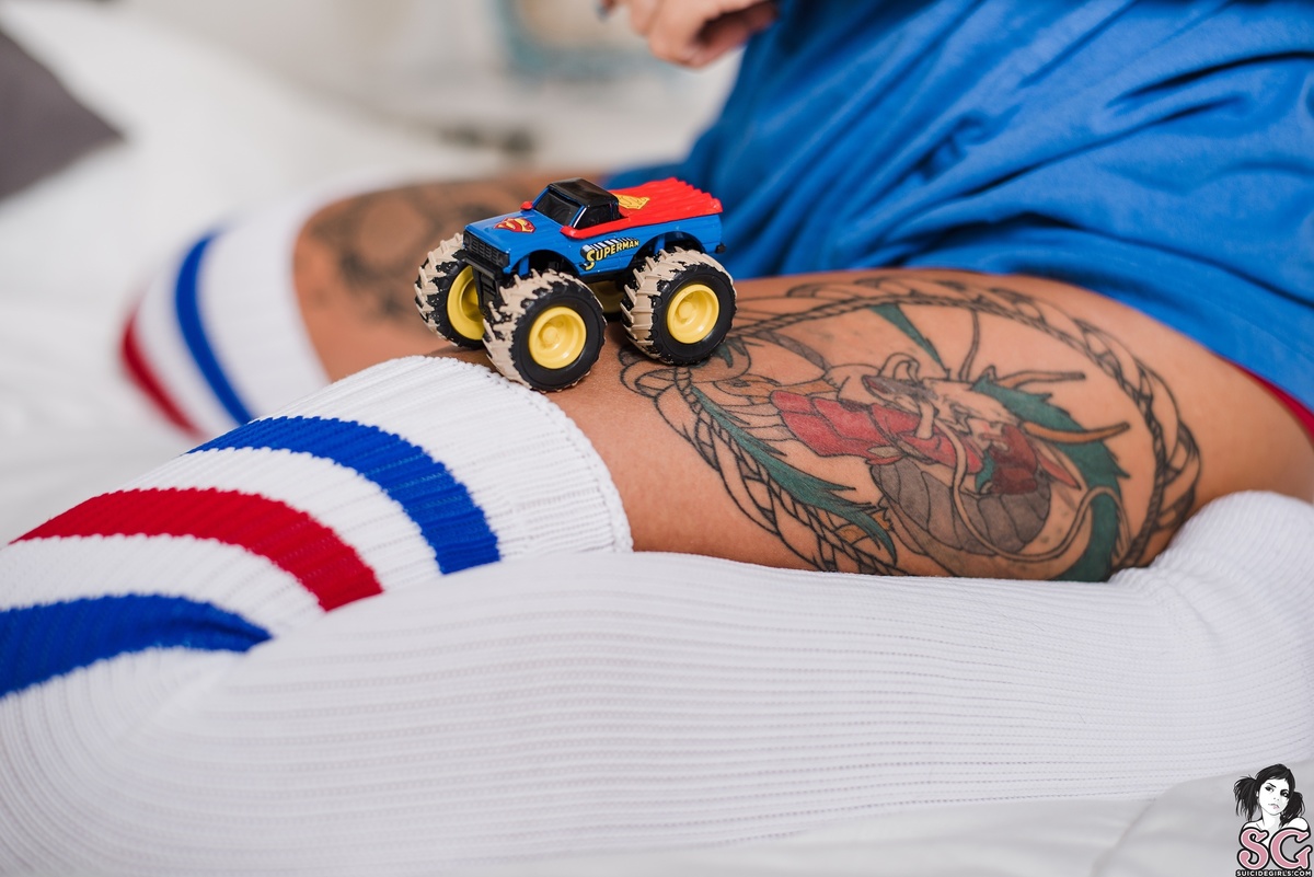 adna-supergirl-03.jpg