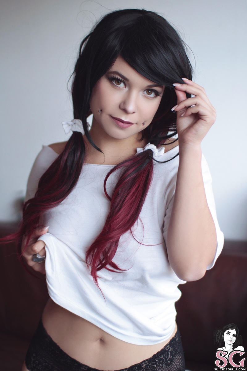 nameless-whitefiction-05.jpg