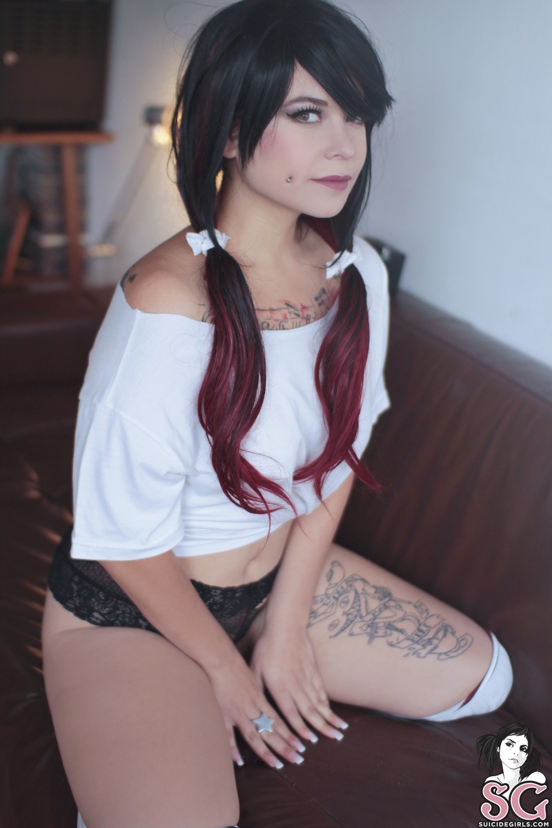 nameless-whitefiction-07.jpg