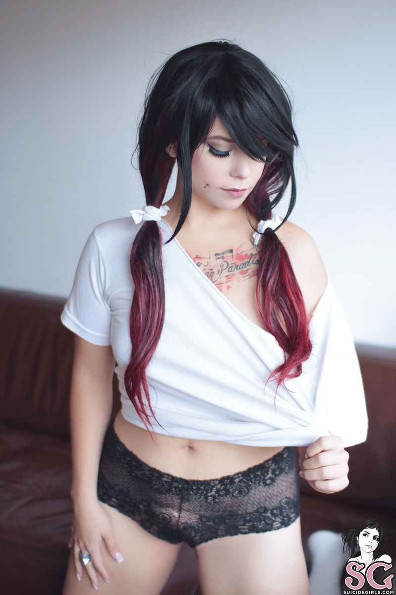 nameless-whitefiction-09.jpg