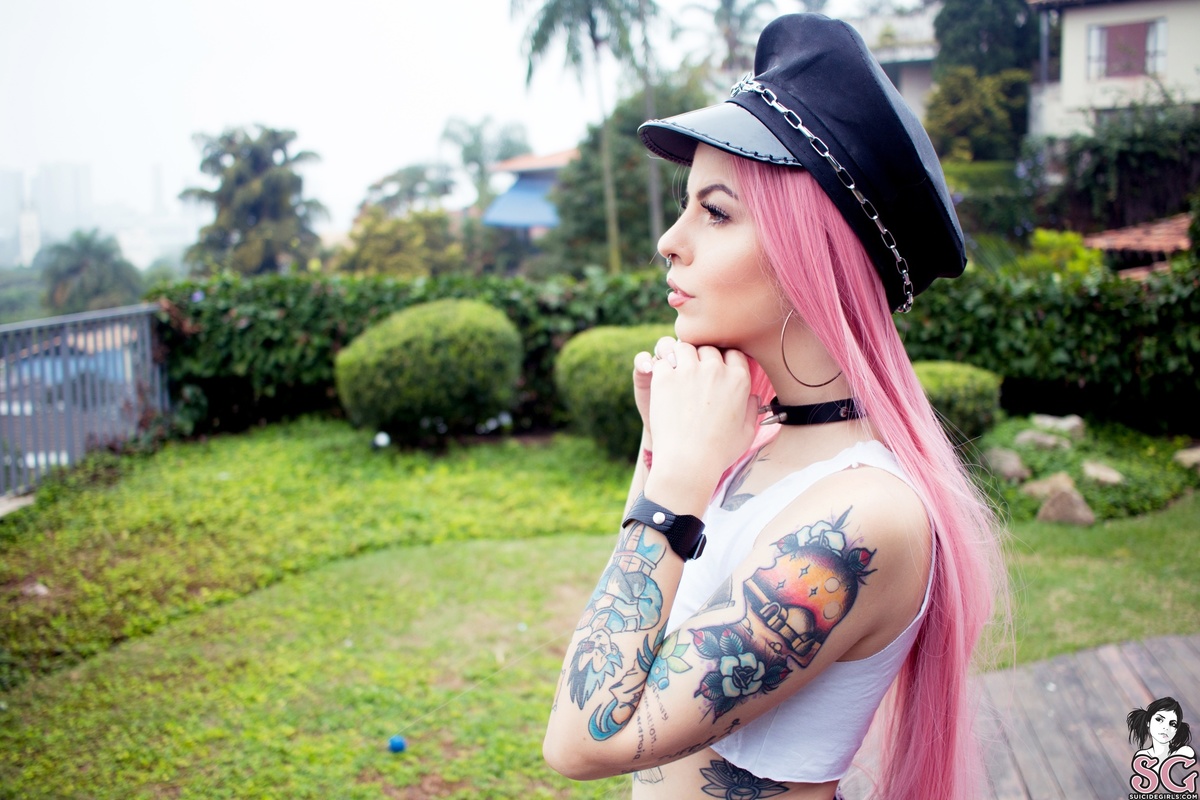 saga-themadgearqueen-07.jpg
