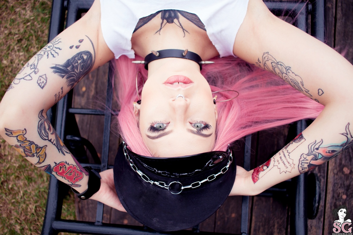 saga-themadgearqueen-09.jpg