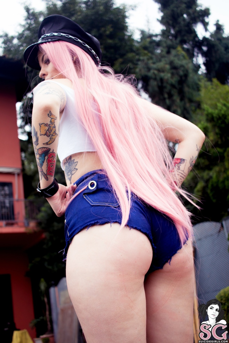 saga-themadgearqueen-15.jpg