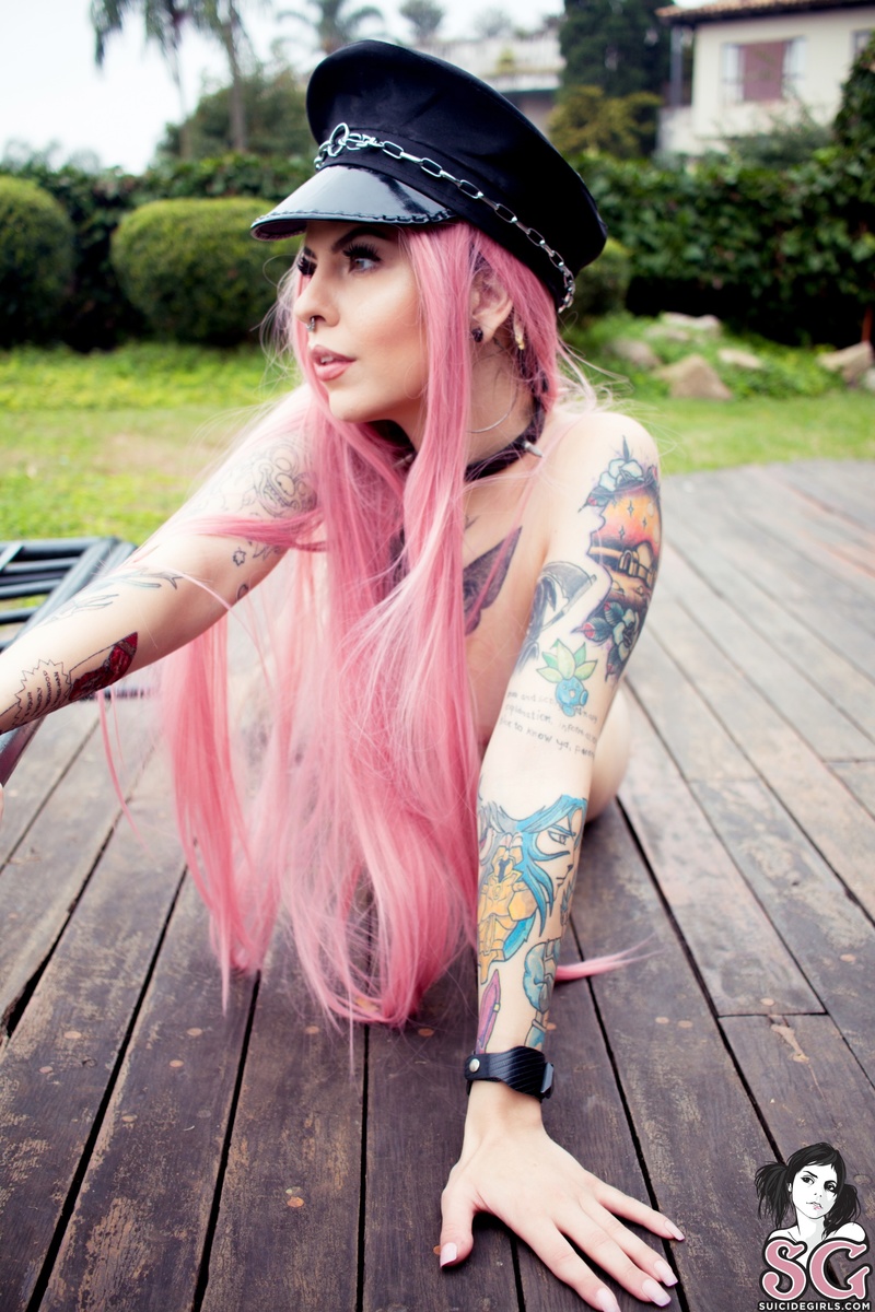 saga-themadgearqueen-33.jpg