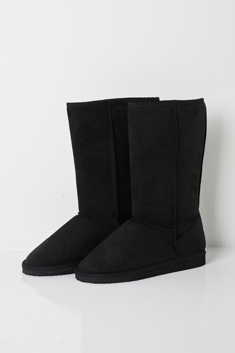 uggs_black1296.jpg