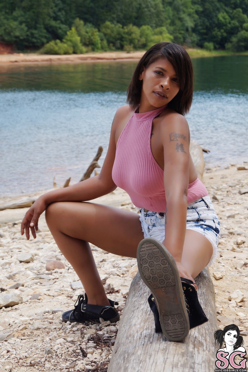 kountryharleyq-withlove-03.jpg