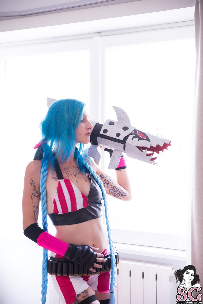 luxes-theothersideofjinx-03.jpg