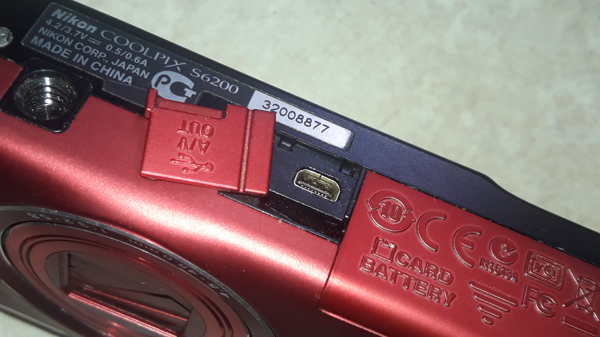 Nikon S6200