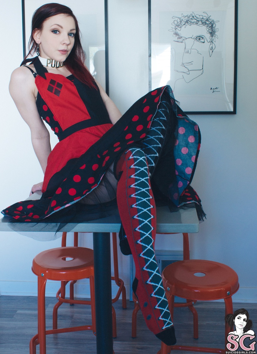 serenarayne-housewifeharley-03.jpg
