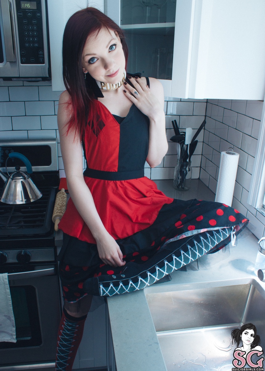 serenarayne-housewifeharley-07.jpg