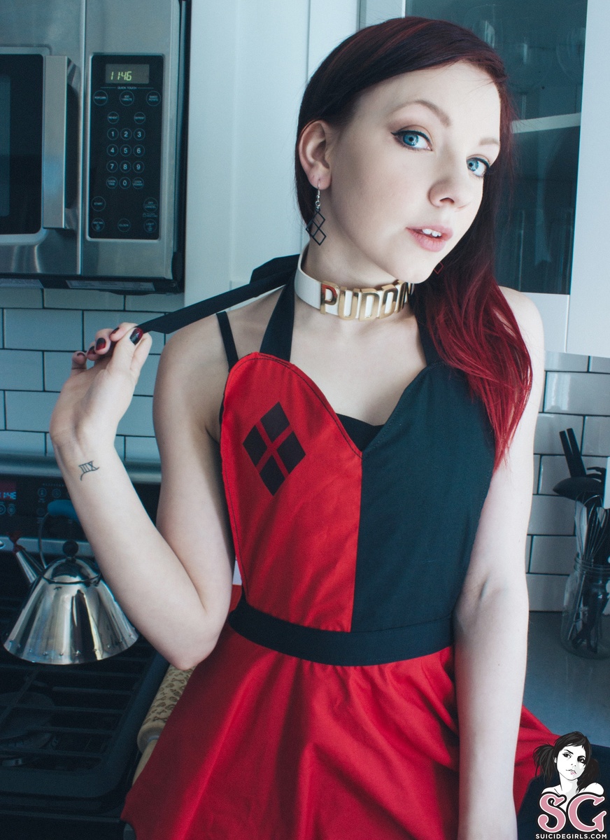 serenarayne-housewifeharley-09.jpg