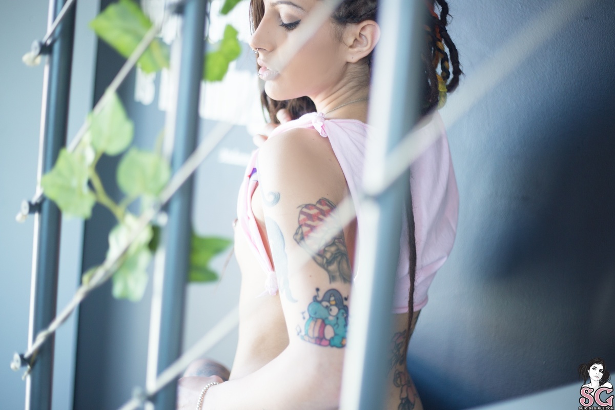 mecgee-rainbowmarshmallow-15.jpg