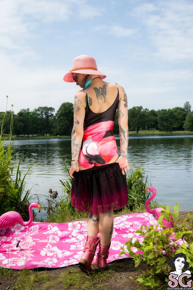 mermio-pinkflamingo-07.jpg
