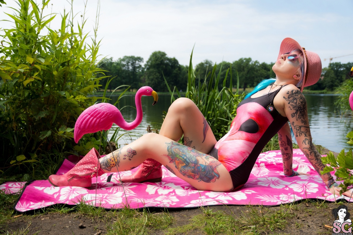 mermio-pinkflamingo-17.jpg