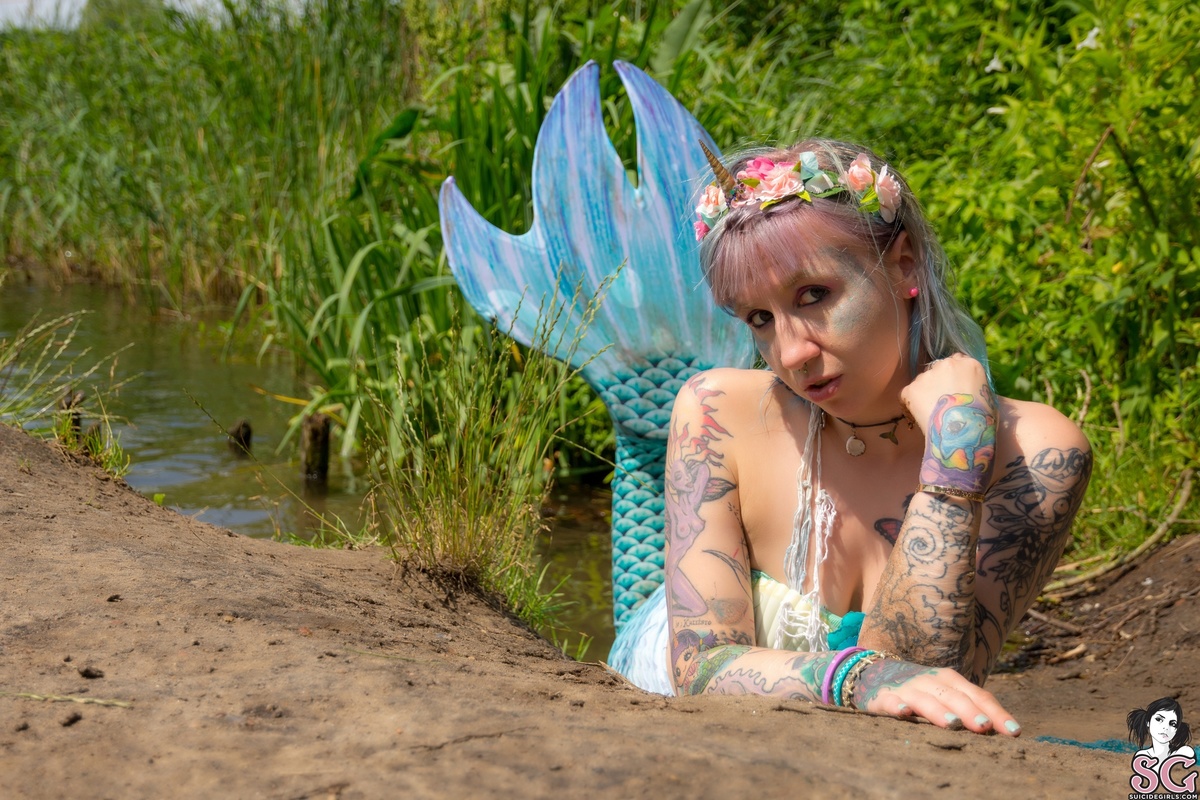 mermio-revealingmermaid-09.jpg